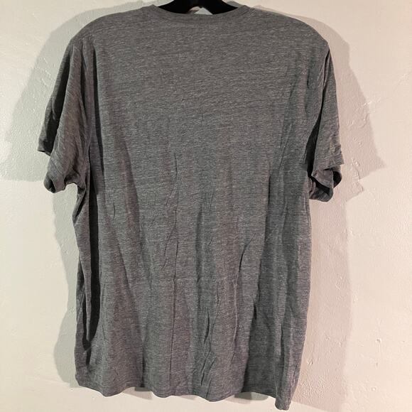 Old Navy Gray Heathered Basecamp Crewneck Pocket T-shirt - Picture 2 of 4